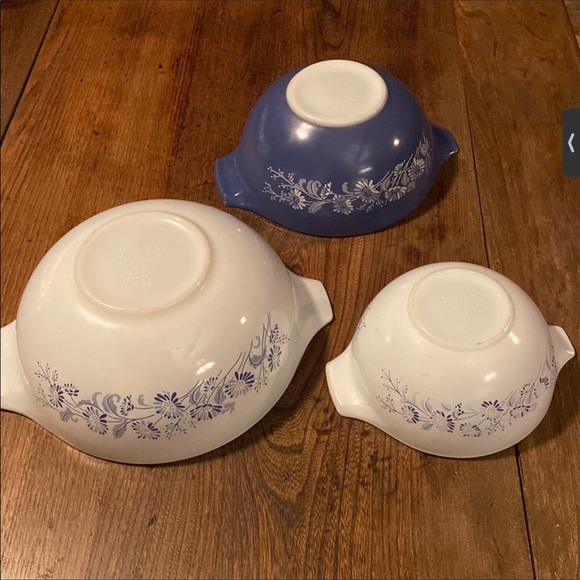 Sold Vintage 1980’s set PYREX colonial mist nesting bowls - Picture 5 of 12